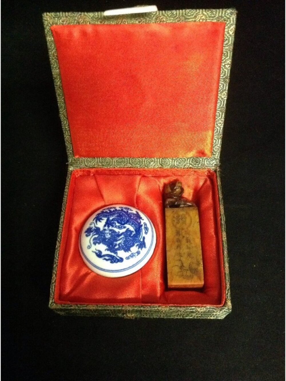 Chinese Wax Stamp Seal Pig in Original Silk Box with Porcelain Wax Pot Y2 AM